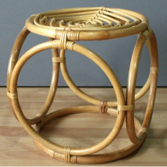 TABURETE AROS#TABURETE#RATTAN TABURETE#TABURETE VINTAGE#RATTAN CLASICO